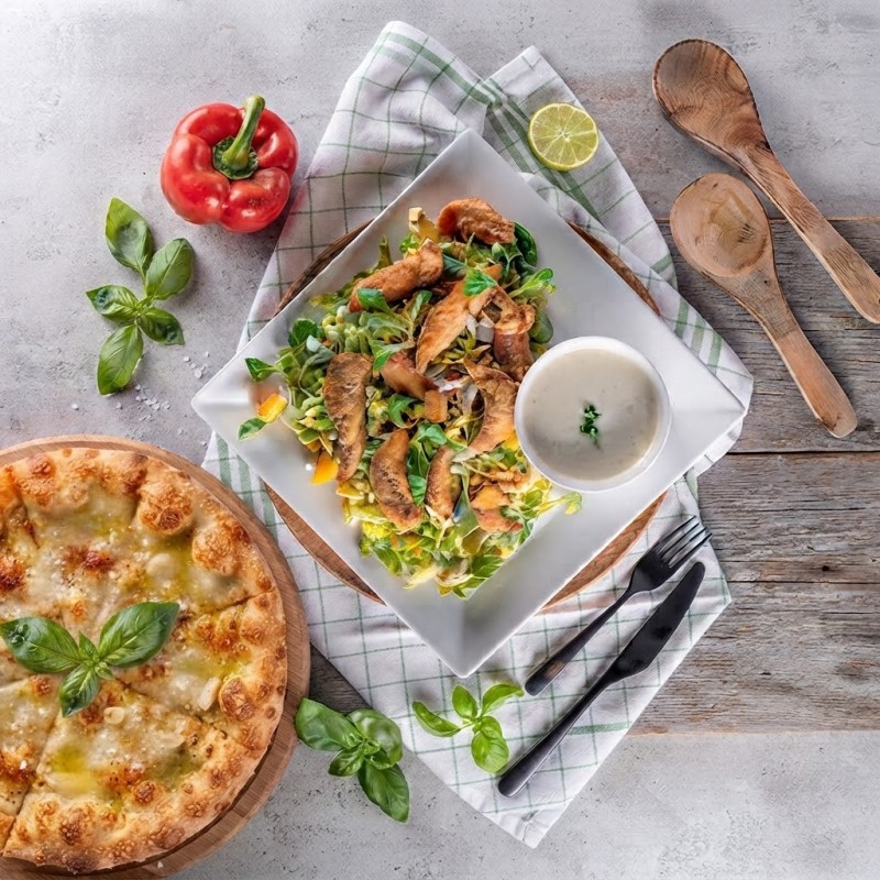Pepite di pollo con insalata